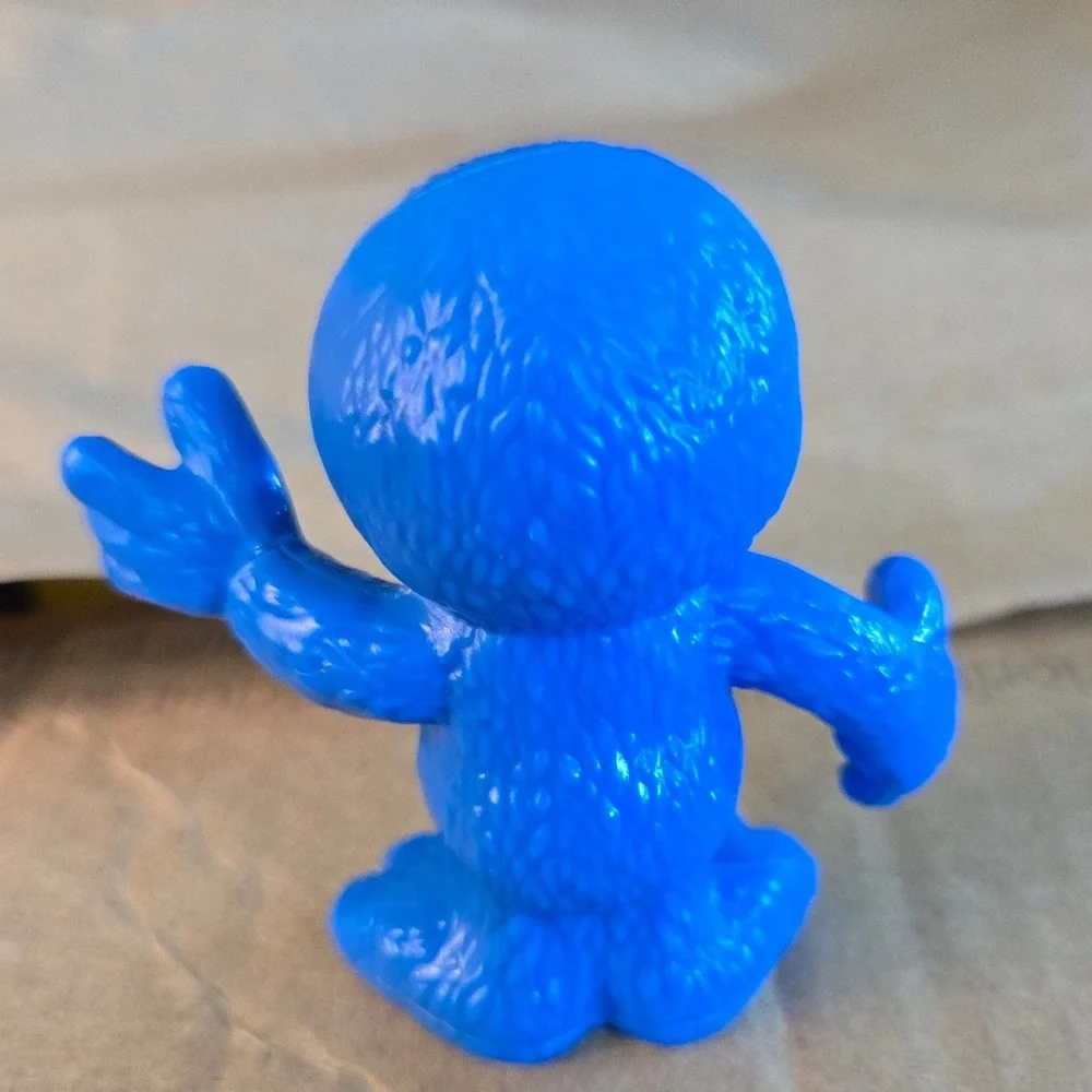 Sesame Street Grover PVC Figure Blue Waving Monster Toy Collectible